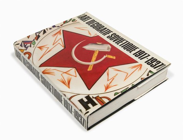 ARTI DECORATIVE SOVIETICHE