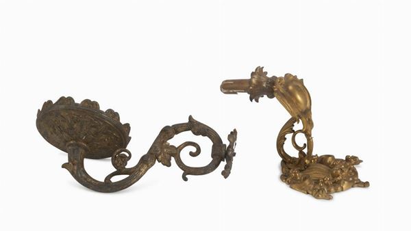 DUE APPLIQUES IN BRONZO