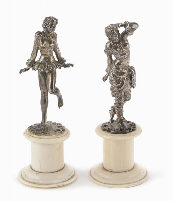 COPPIA DI PICCOLE SCULTURE IN ARGENTO, ITALIA