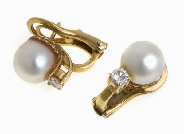 COPPIA DI ORECCHINI CON PERLE E DIAMANTI