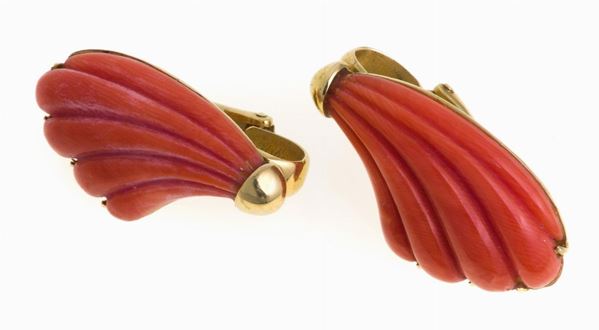 COPPIA DI ORECCHINI CON CORALLO