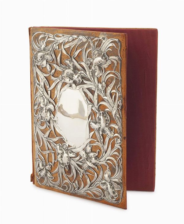 PORTACARTE CON DECORAZIONI IN ARGENTO, REGNO UNITO INIZIO XX SECOLO