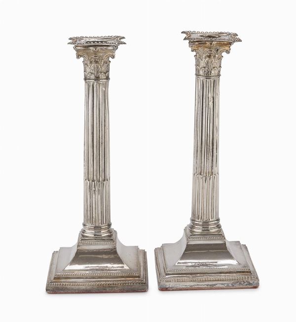 COPPIA DI CANDELIERI IN SILVERPLATED