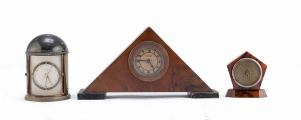 TRE OROLOGI DA TAVOLO