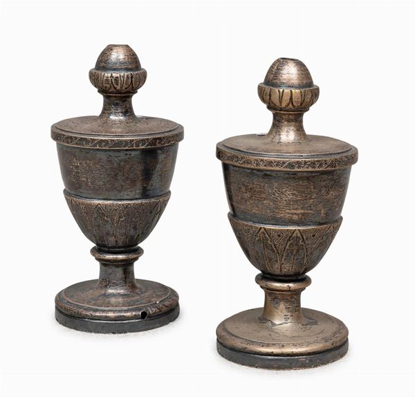 COPPIA DI PINNACOLI IN BRONZO