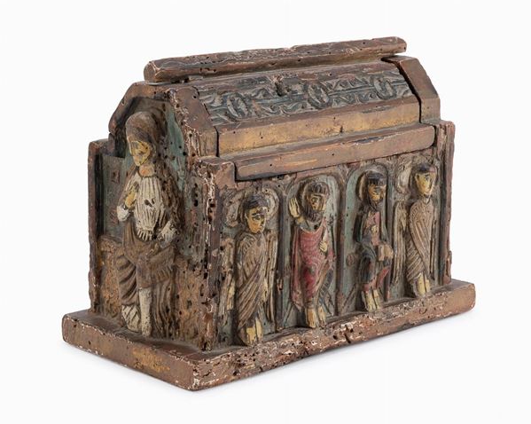 COFANETTO IN LEGNO LACCATO, STILE GOTICO