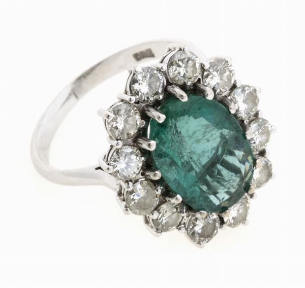 ANELLO CON SMERALDO E BRILLANTI