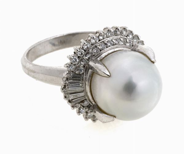 ANELLO CON PERLA E BRILLANTI