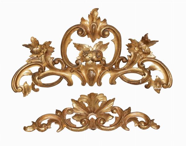 DUE FREGI IN LEGNO DORATO