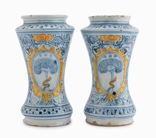 COPPIA DI ALBARELLI IN MAIOLICA, PROBABILMENTE NAPOLI