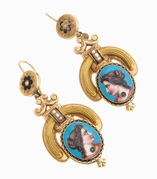 COPPIA DI ORECCHINI CON SMALTI E PERLE