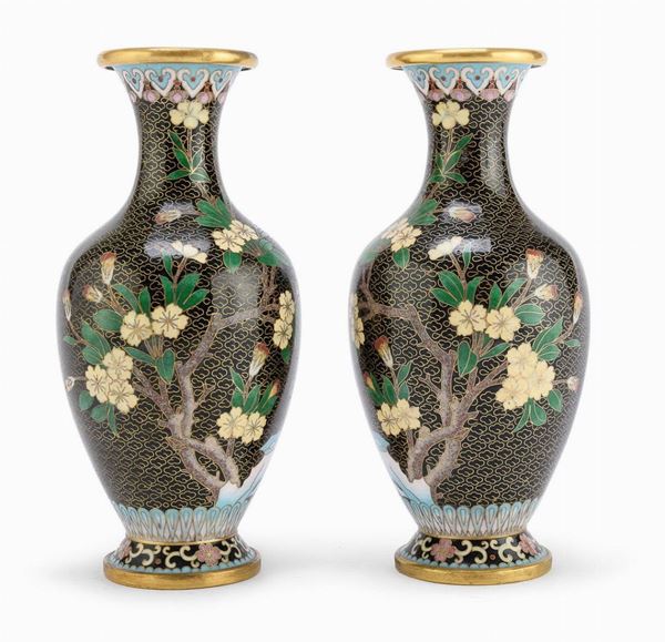 COPPIA DI VASI CLOISONN&#200;, CINA