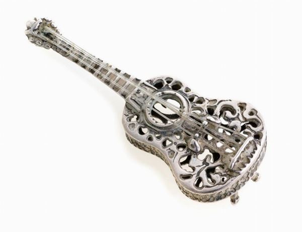 MODELLO DI CHITARRA