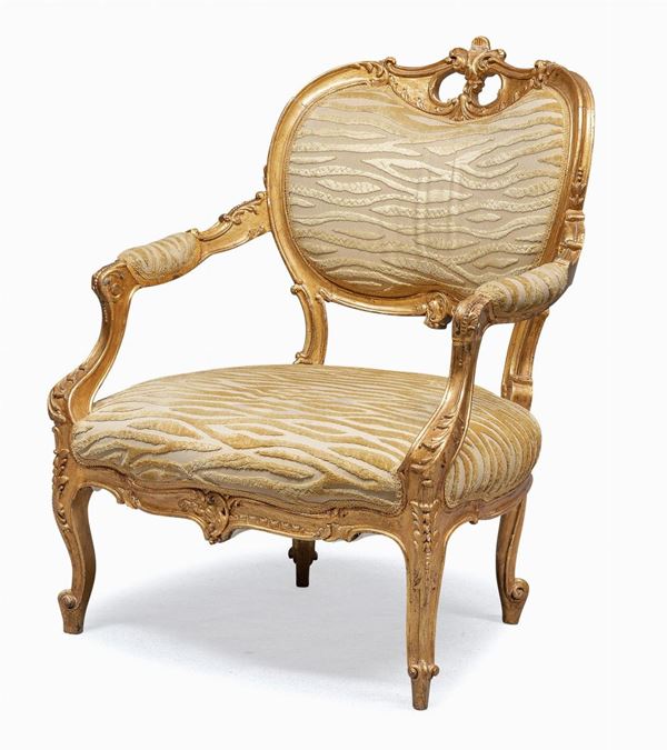 POLTRONA IN LEGNO DORATO