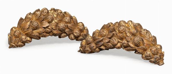 COPPIA DI FREGI IN LEGNO DORATO