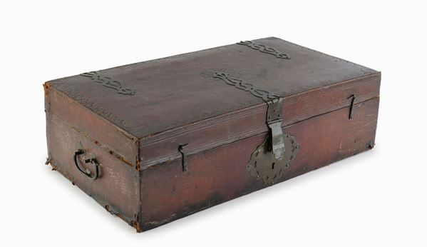 PICOLO BAULE IN PELLE DEL SETTECENTO