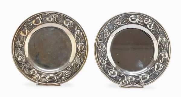 COPPIA DI PIATTINI IN ARGENTO