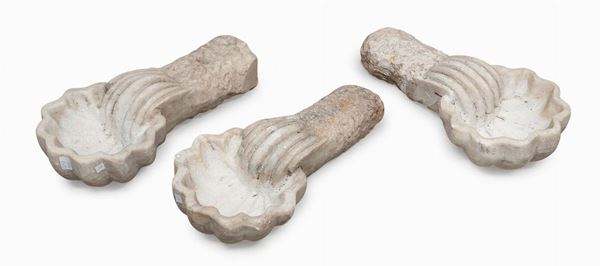 TRE PICCOLE ACQUASANTIERE DEL SEICENTO
