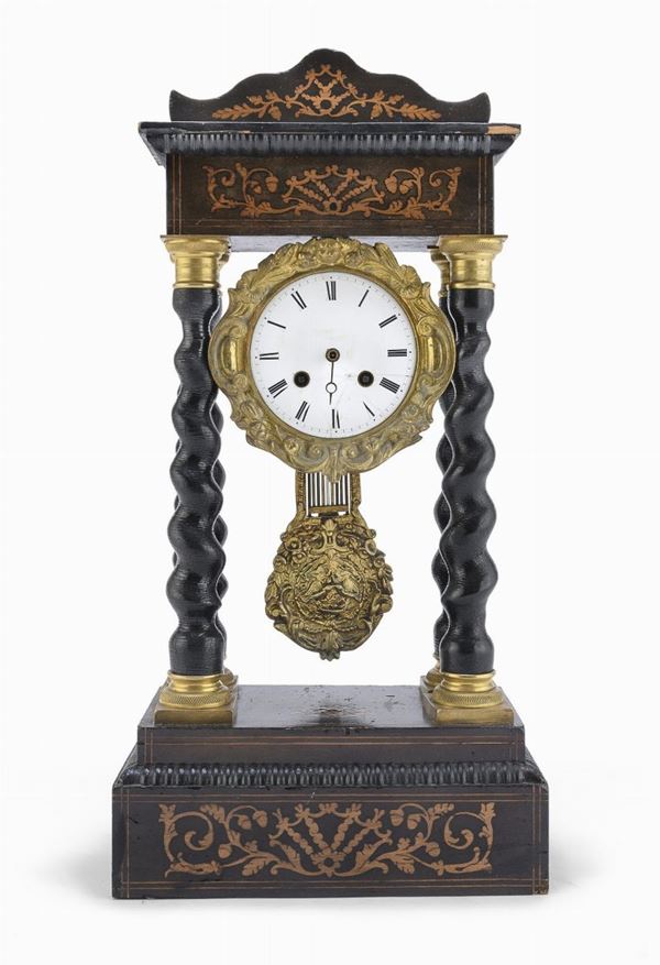 OROLOGIO DA TAVOLO A TEMPIO