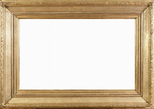 CORNICE IN LEGNO E STUCCHI DORATI