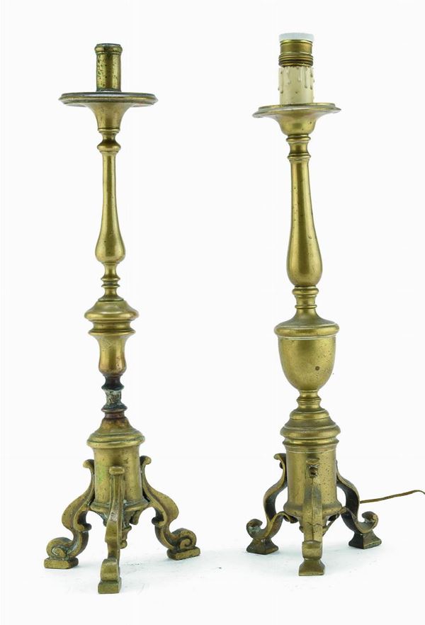 DUE CANDELIERI IN OTTONE