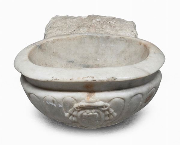 ACQUASANTIERA IN MARMO BIANCO