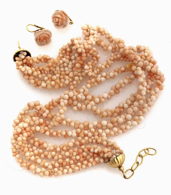 PARURE DI COPPIA DI ORECCHINI E GIROCOLLO IN CORALLO ROSA