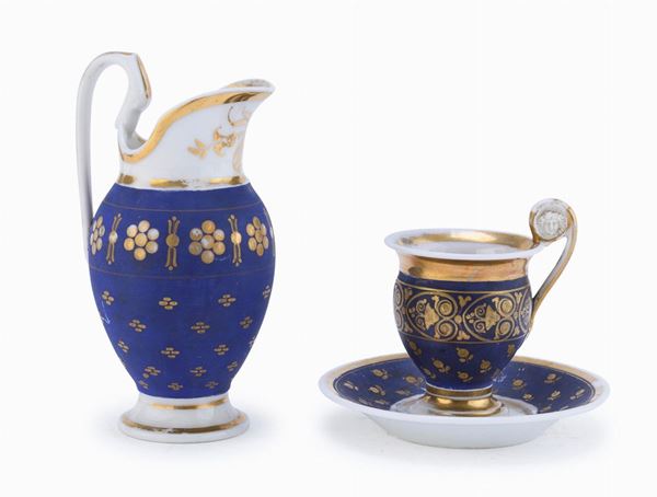 LATTIERA CON TAZZA CON PIATTINO IN PORCELLANA
