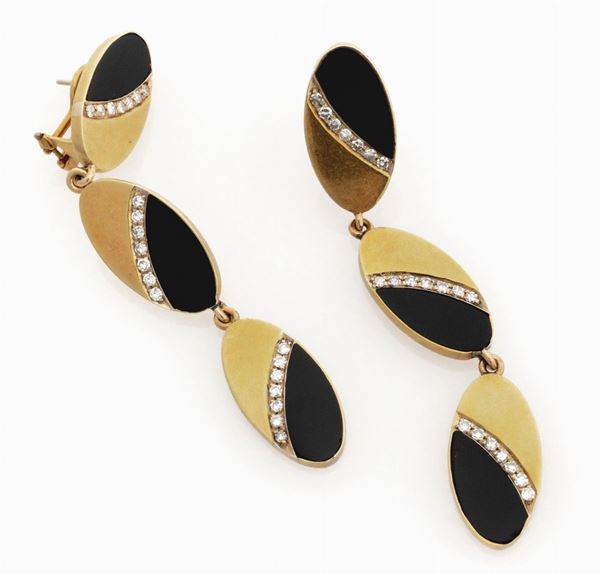 COPPIA DI ORECCHINI CON BRILLANTI E ONICE