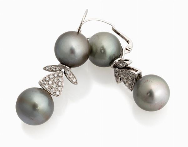 COPPIA DI ORECCHINI CON PERLE E  BRILLANTI