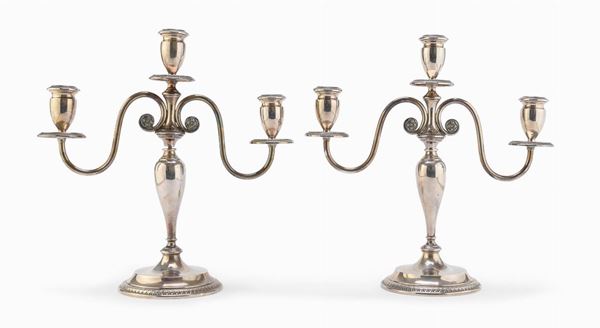 COPPIA DI CANDELABRI IN ARGENTO STERLING, BUCCELLATI
