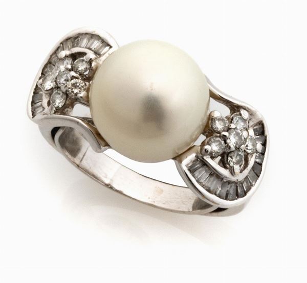 ANELLO CON PERLA E  BRILLANTI