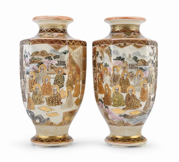 COPPIA DI VASI IN CERAMICA, GIAPPONE FINE XIX SECOLO