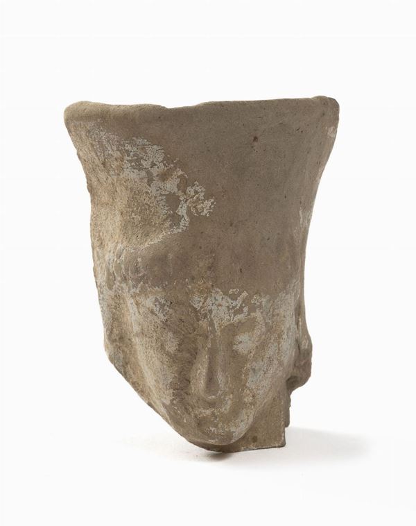 FRAMMENTO DI TESTINA IN TERRACOTTA, VI-V SECOLO A.C.