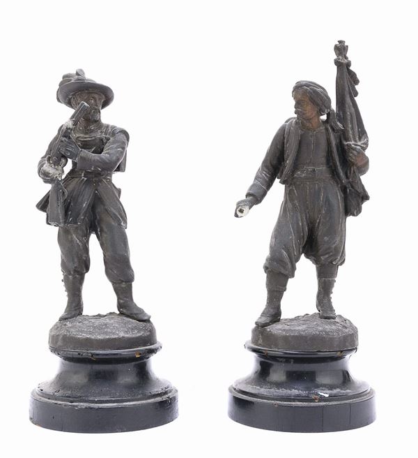 COPPIA DI SCULTURE DI SOLDATI ITALIANI