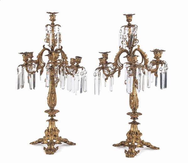 COPPIA DI CANDELABRI IN BRONZO DORATO