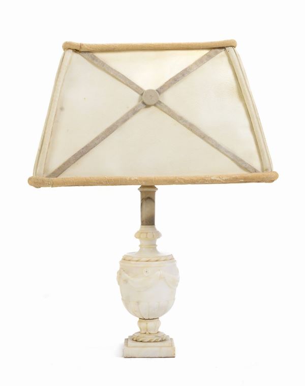 LUME IN MARMO BIANCO