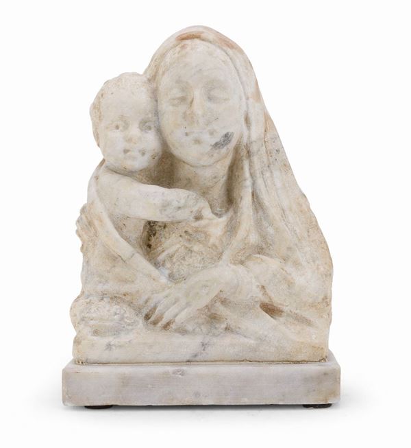 PICCOLA SCULTURA IN MARMO MADONNA COL BAMBINO