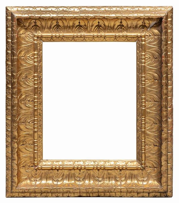 CORNICE IN LEGNO E STUCCHI DORATI,