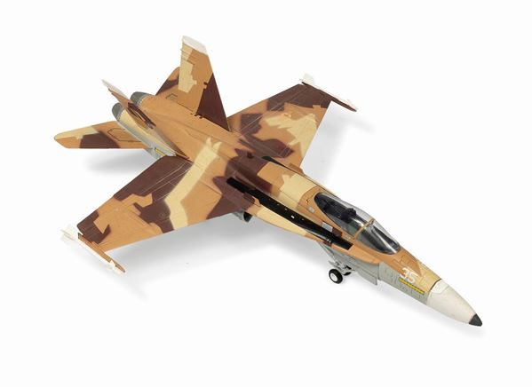 AEREO DA CACCIA HORNET