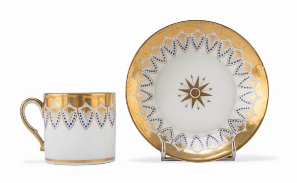 TAZZA E PIATTINO IN PORCELLANA