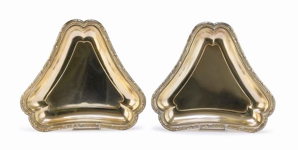 COPPIA DI VASSOI IN ARGENTO DORATO, BOIN TABOURET PARIGI XIX SECOLO