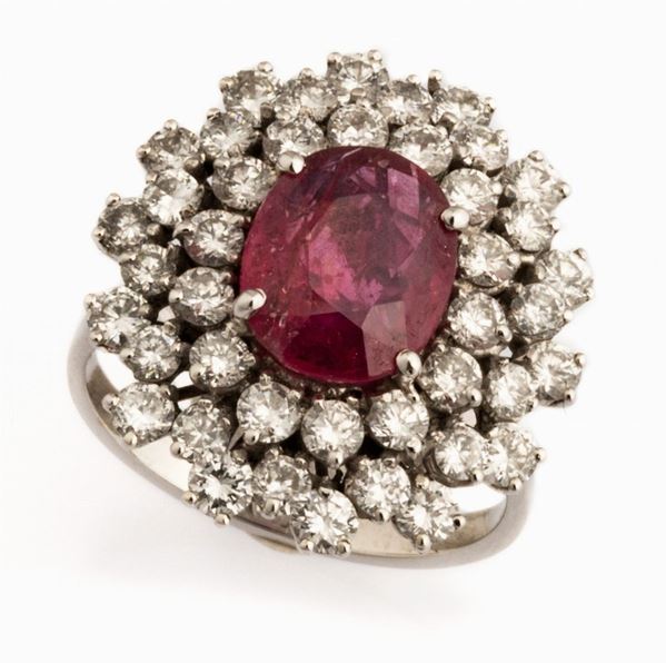 ANELLO CON RUBINO E BRILLANTI
