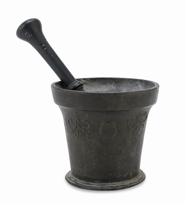 MORTAIO CON PESTELLO IN BRONZO, XVIII SECOLO