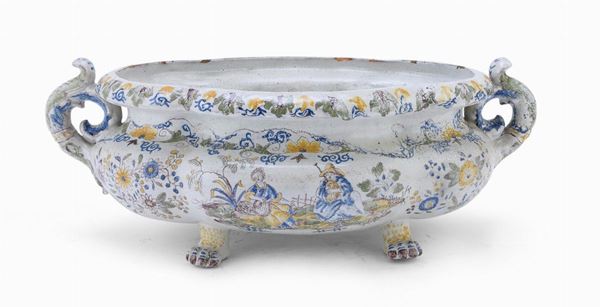 GIARDINIERA IN MAIOLICA, PROBABILMENTE MARSIGLIA FINE XVIII SECOLO