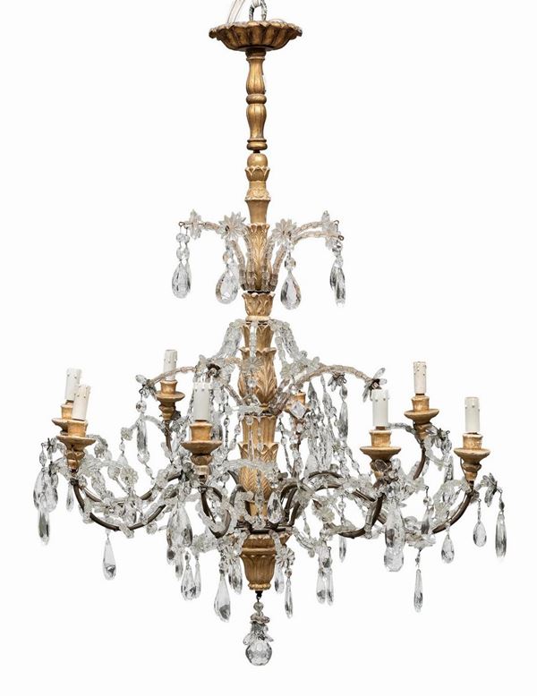 LAMPADARIO IN LEGNO DORATO E VETRI MOLATI