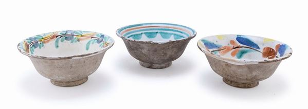 TRE SCODELLE IN CERAMICA, ITALIA MERIDIONALE