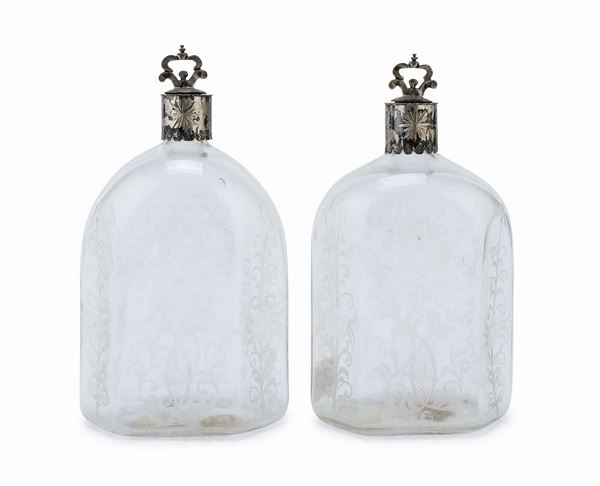 COPPIA DI BOTTIGLIE DA LIQUORE IN VETRO SOFFIATO, VENEZIA