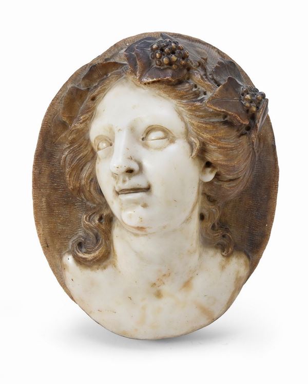 ALTORILIEVO IN MARMO BIANCO DI SCULTORE ART NOVEAU