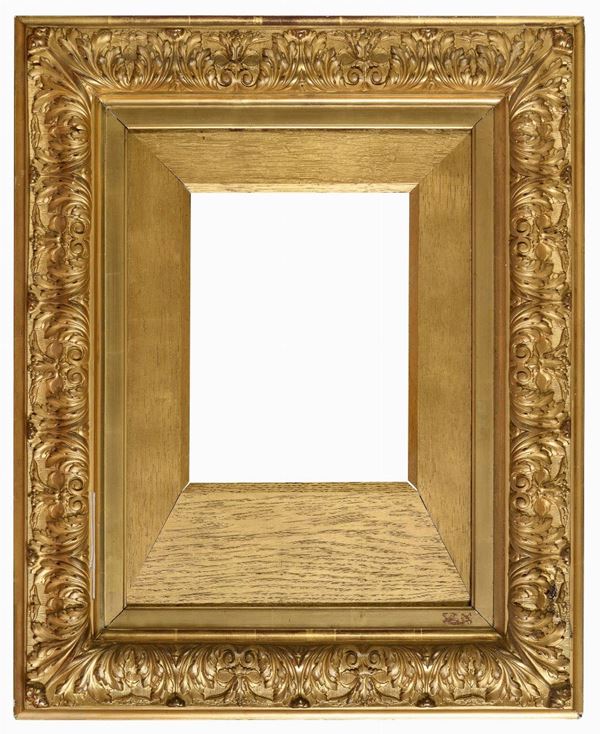 CORNICE IN LEGNO E STUCCHI DORATI